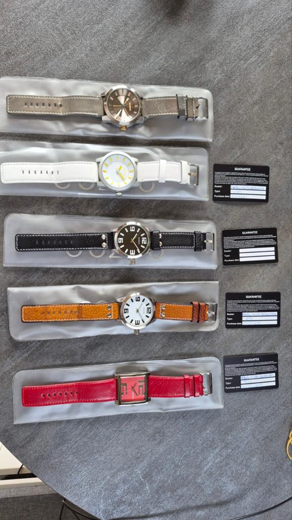 5 montres Oozoo pour femmes, Enlèvement
