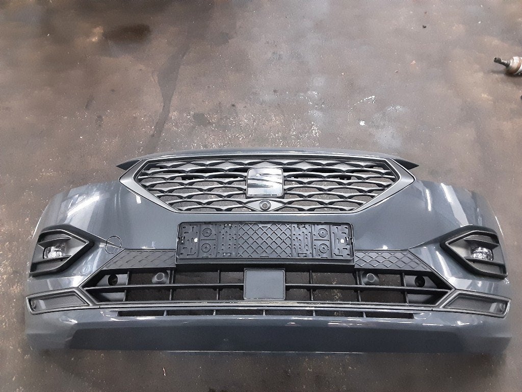 BUMPER VOOR Seat Tarraco (01-2018/05-2024), Gebruikt, Voor, Service@seat.de, Bumper