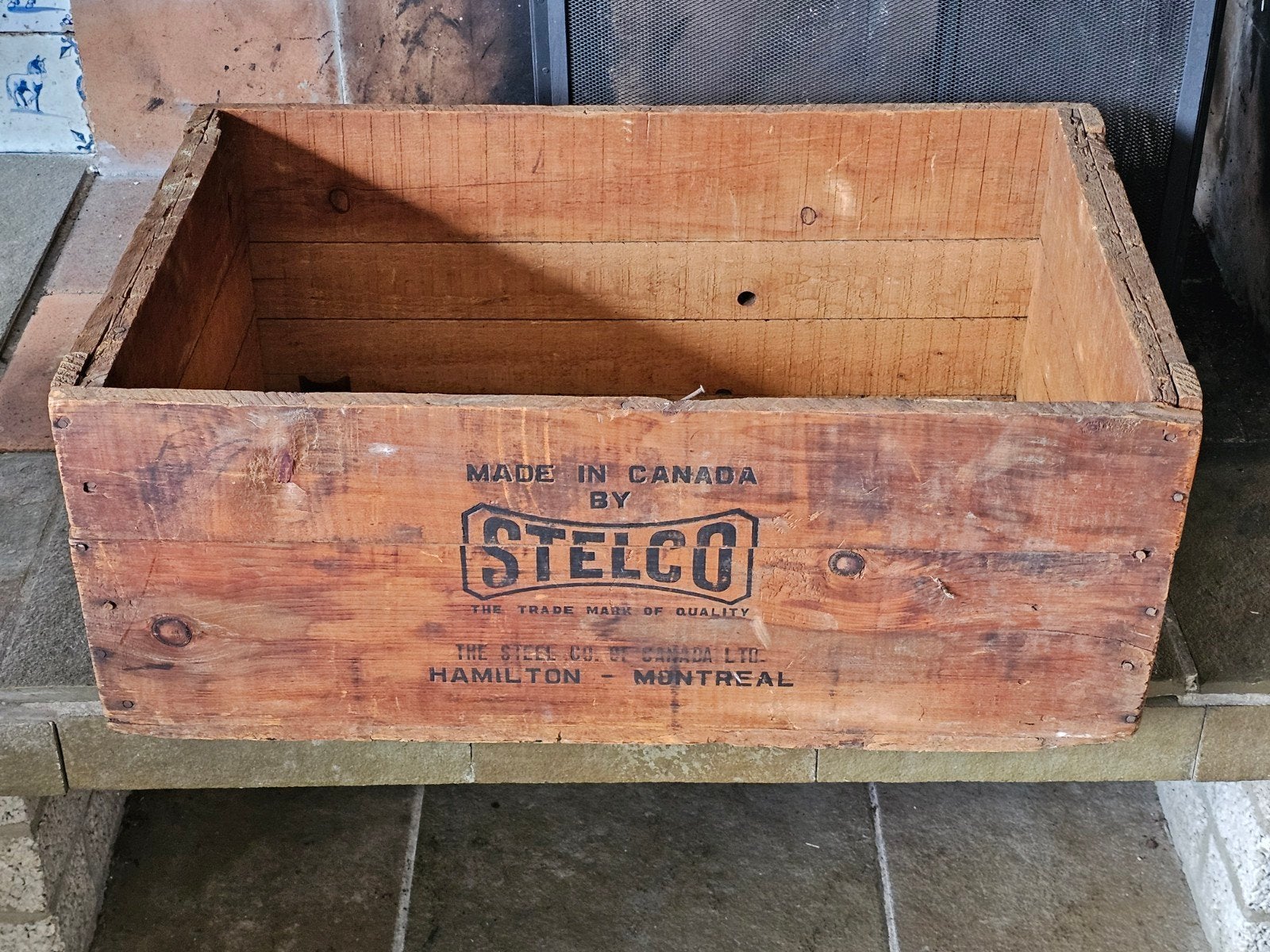 boîte antique Stelco HAMILTON, Enlèvement