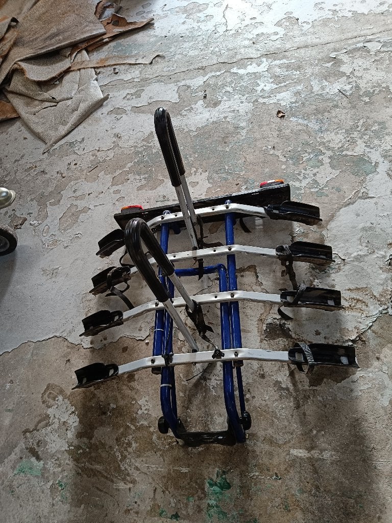 fietsrek op trekhaak voor 4 fietsen, Auto diversen, Fietsendragers, Ophalen, 3 fietsen of meer, Zo goed als nieuw, Brede banden