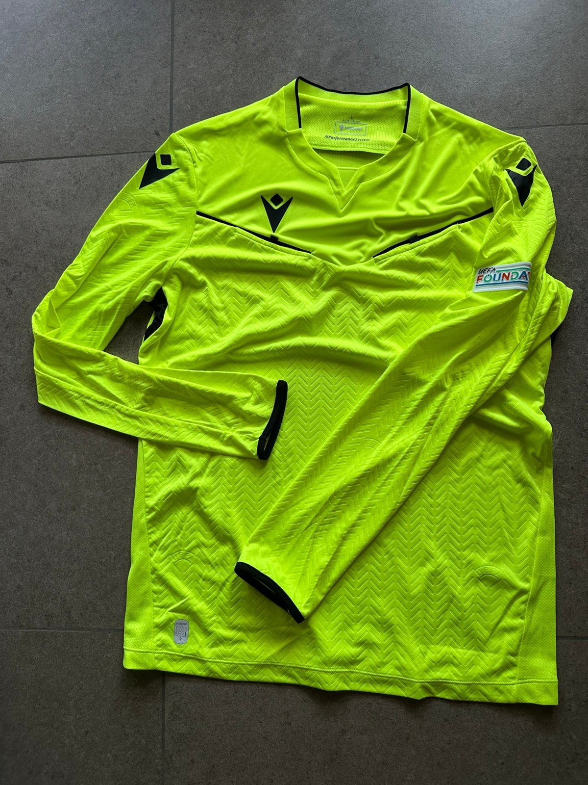 Referee L-shirt macron 2025-2026, Maat 52/54 (L), Overige kleuren, Verzenden, Nieuw