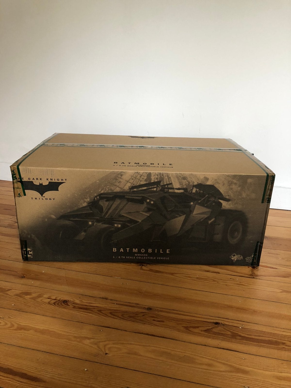 Batmobile Hot toys 1:6, Ophalen, Nieuw