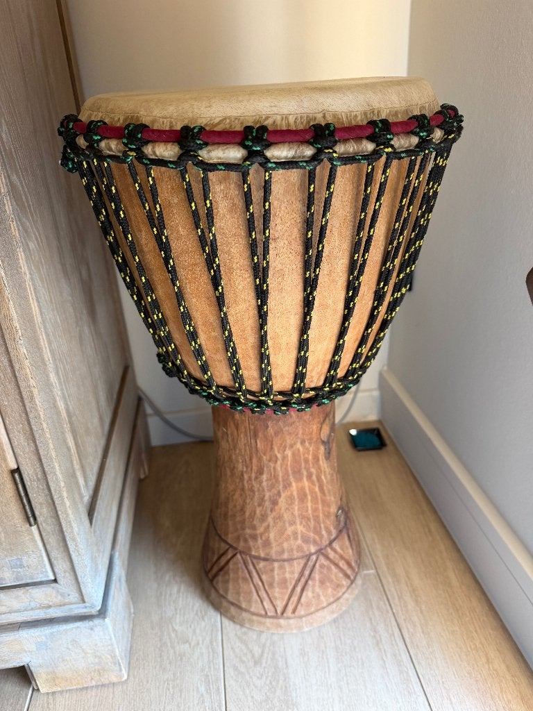 Djembé, Enlèvement, Comme neuf