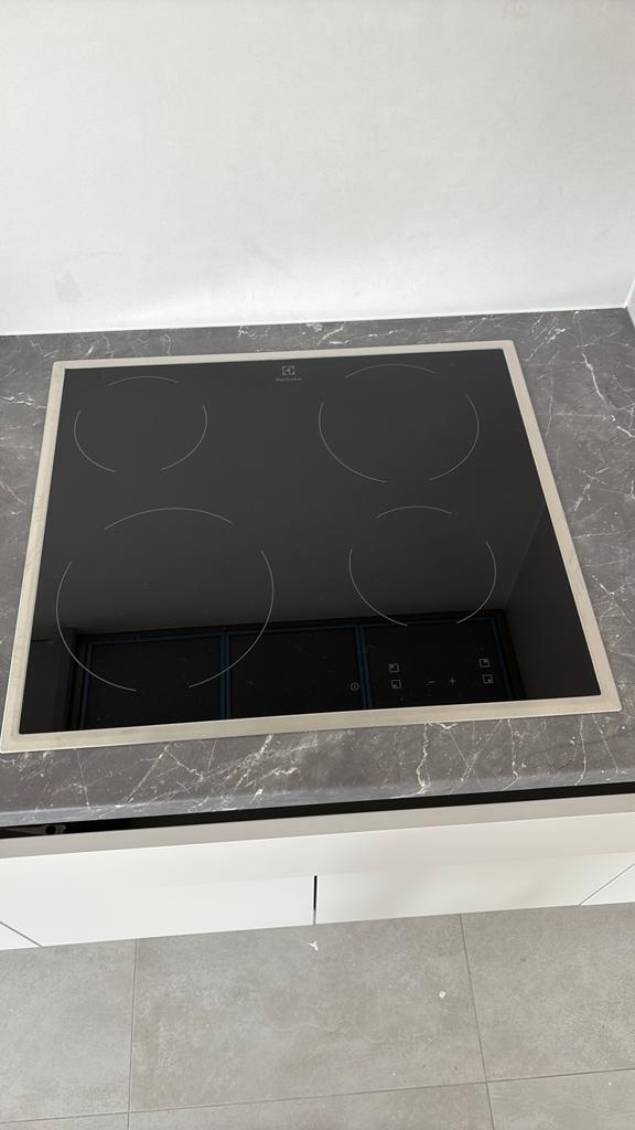 Nouvelle plaque vitrocéramique Electrolux, 60 cm, Electroménager, Neuf, 4 zones de cuisson, Enlèvement, Encastré