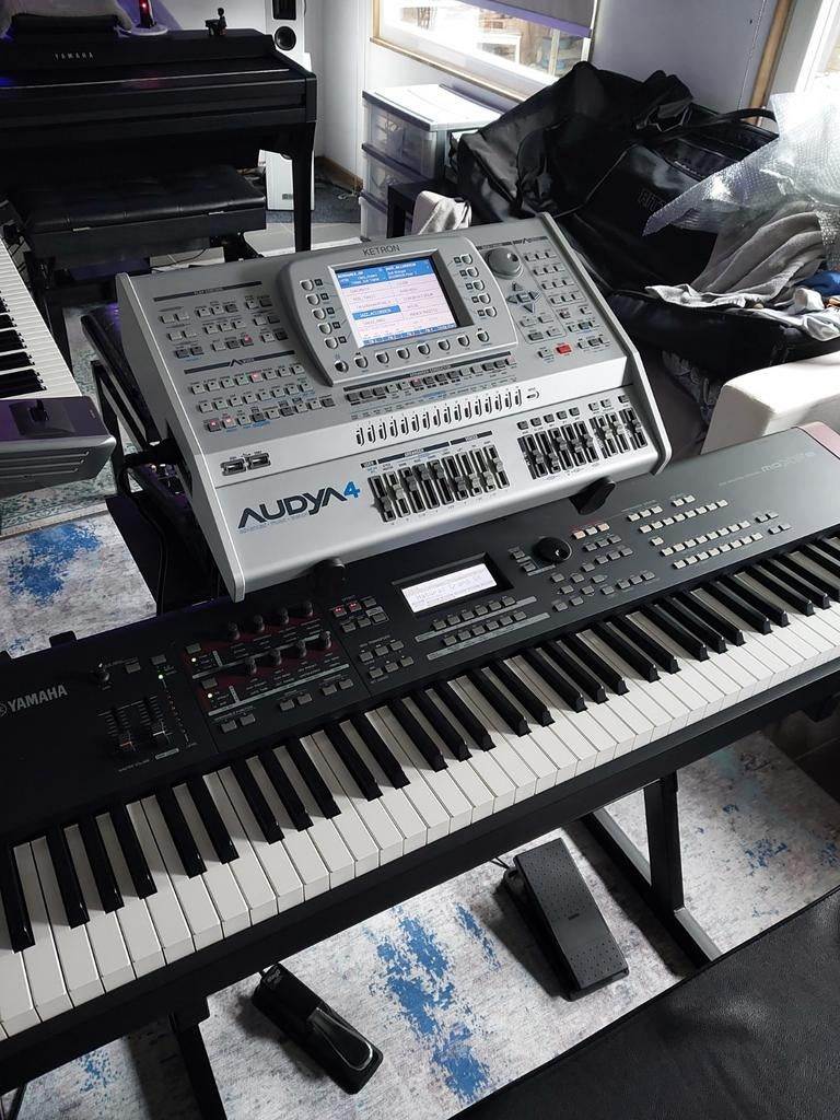 Module audio Ketron 4, Enlèvement, 88 touches
