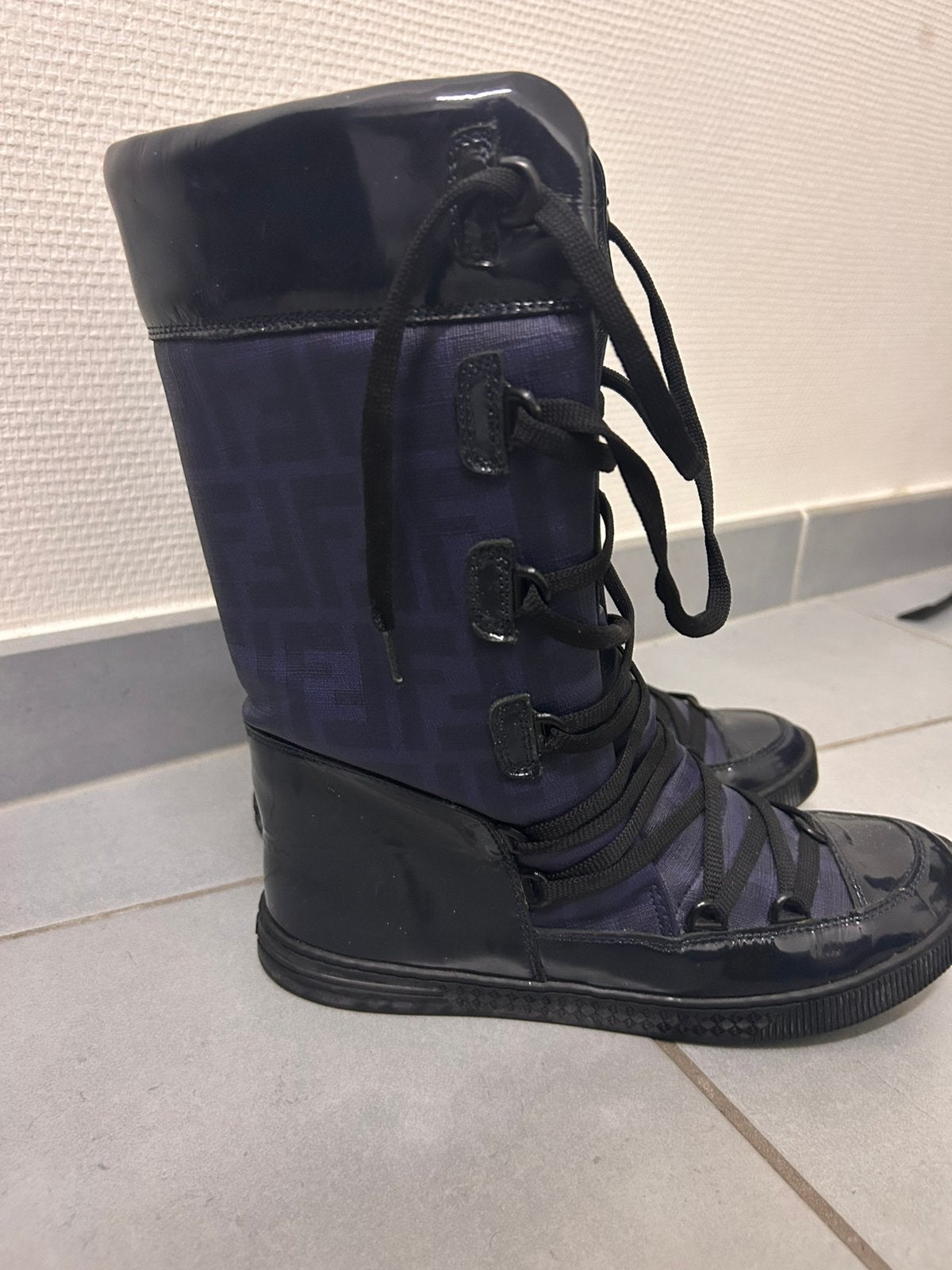 Fendi winter boots, Ophalen, Hoge laarzen, Zwart, Nieuw