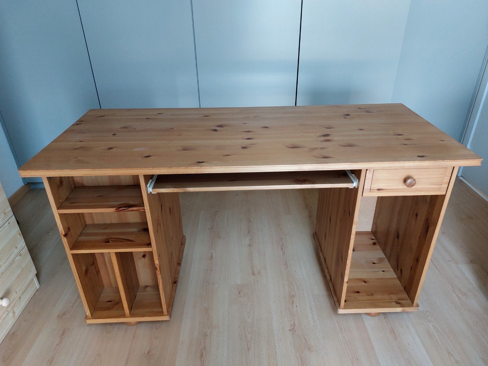 Bureau, Ophalen