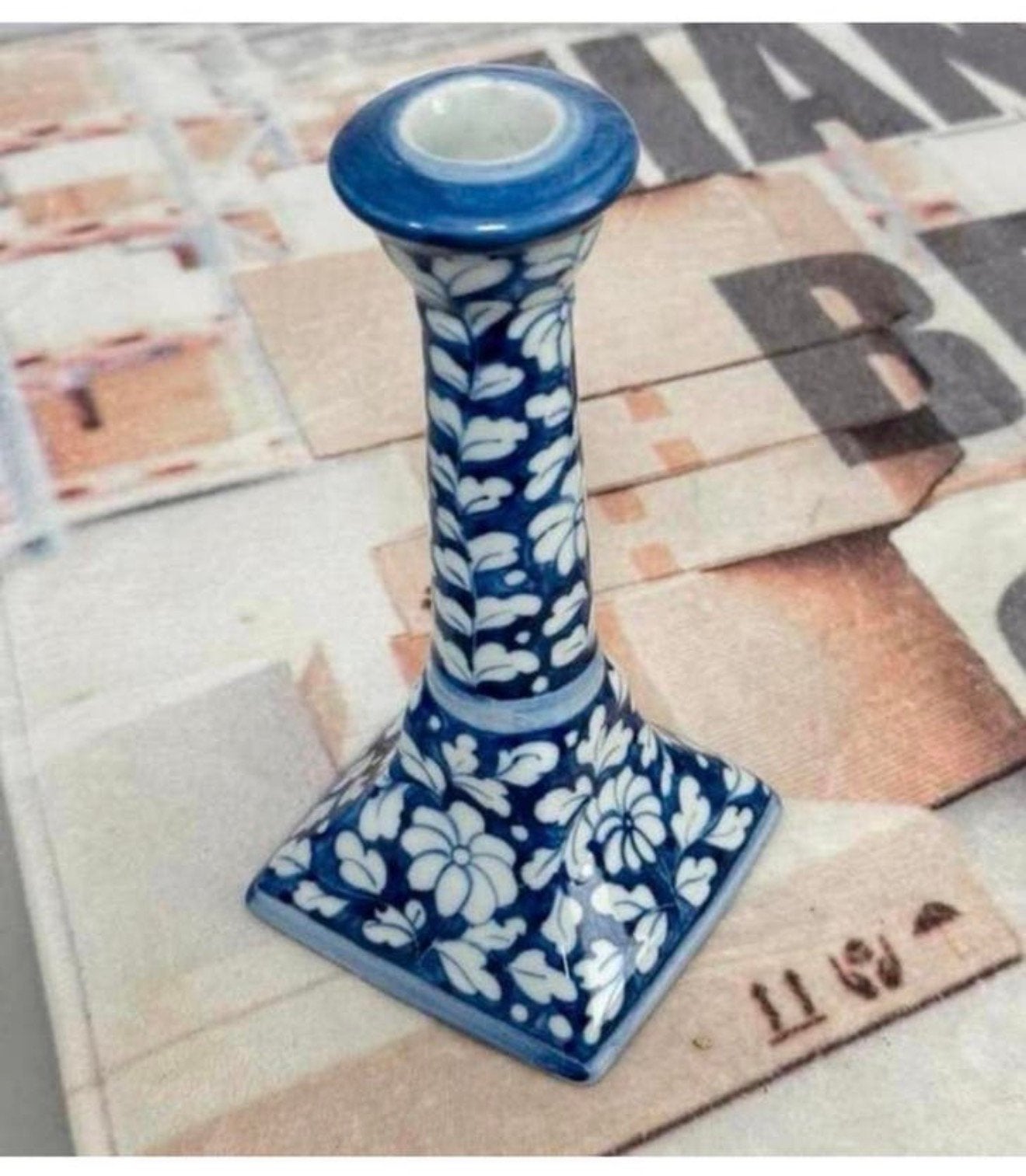 Blauwe aardewerk 20cm hoge lange kaarsenstandaard kandelaar, Ophalen of Verzenden, Keramiek of Aardewerk