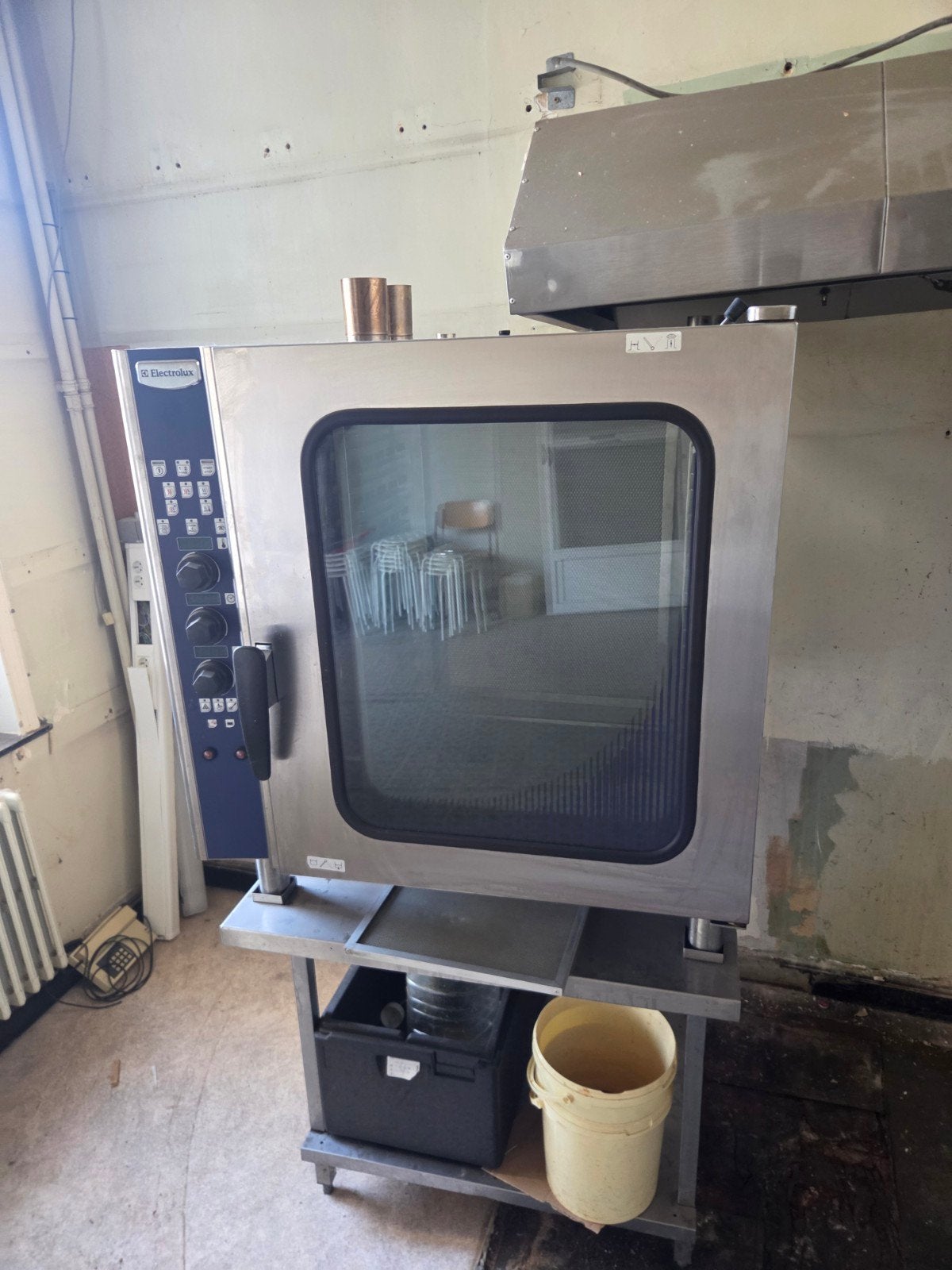 Oven op gas en 230v aansluiting. Ideaal voor jeugdbewegingen, Elektronische apparatuur, Ophalen, Oven
