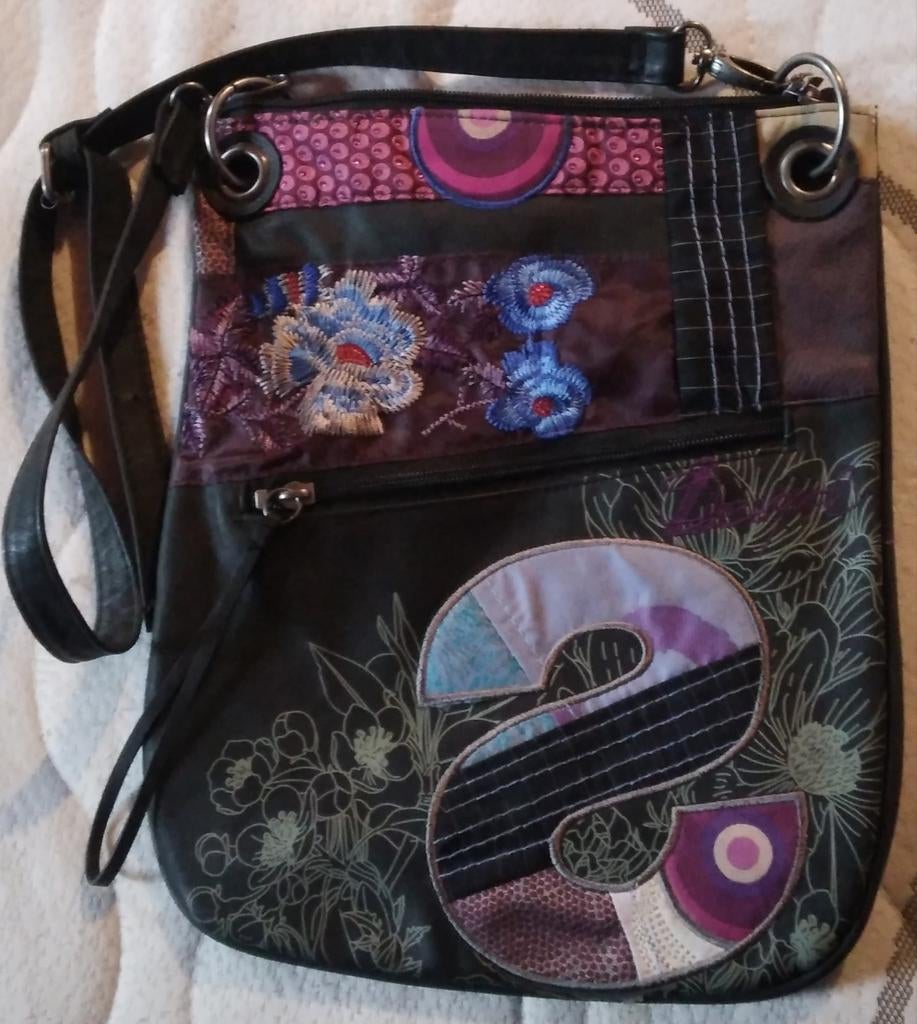 Sac bandoulière Desigual, Enlèvement ou Envoi