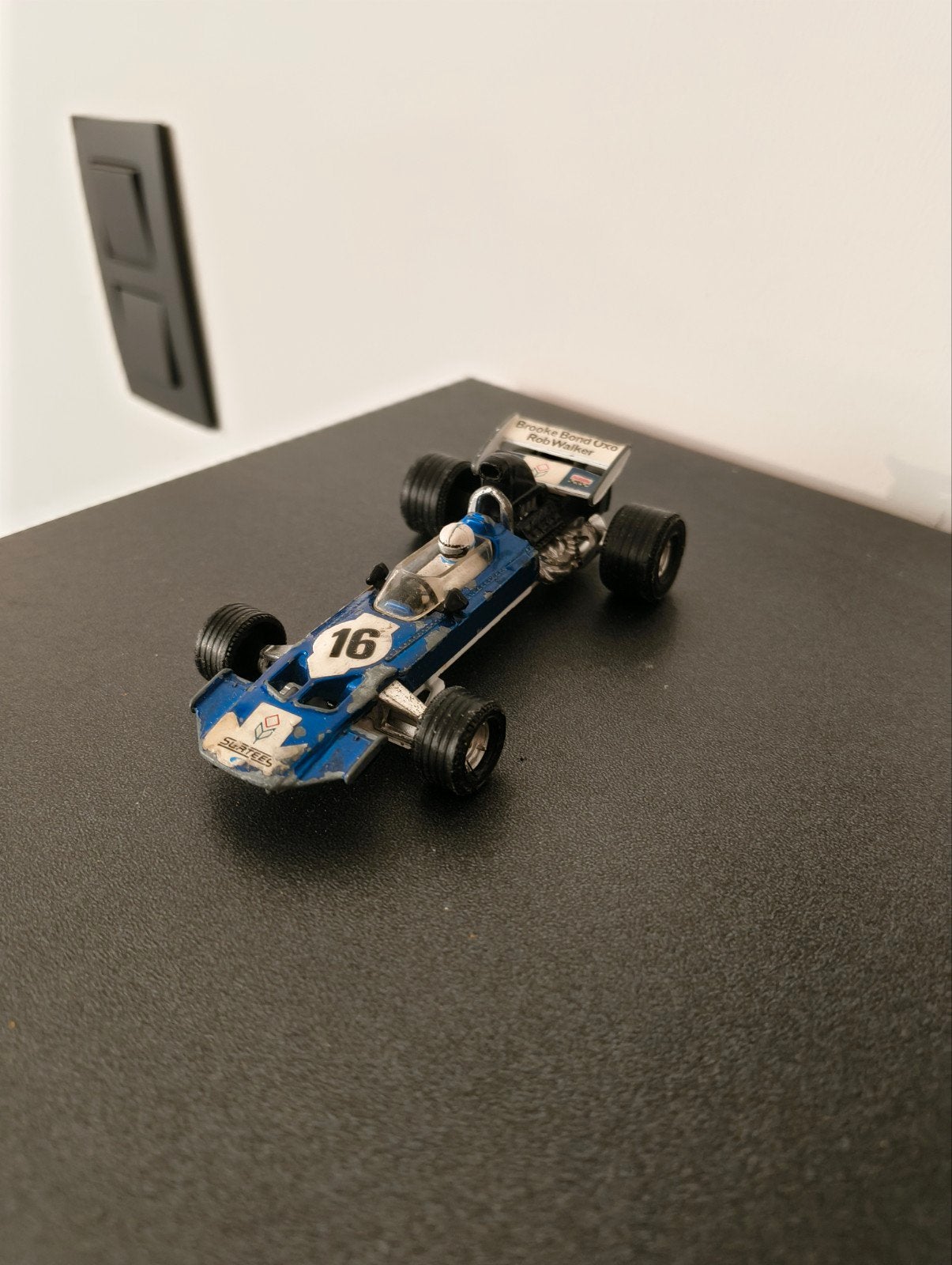 Jouets Corgi Vintage 150 - Surtees TS9/TS9B F1, Hobby & Loisirs créatifs, Enlèvement ou Envoi, Voiture, Corgi