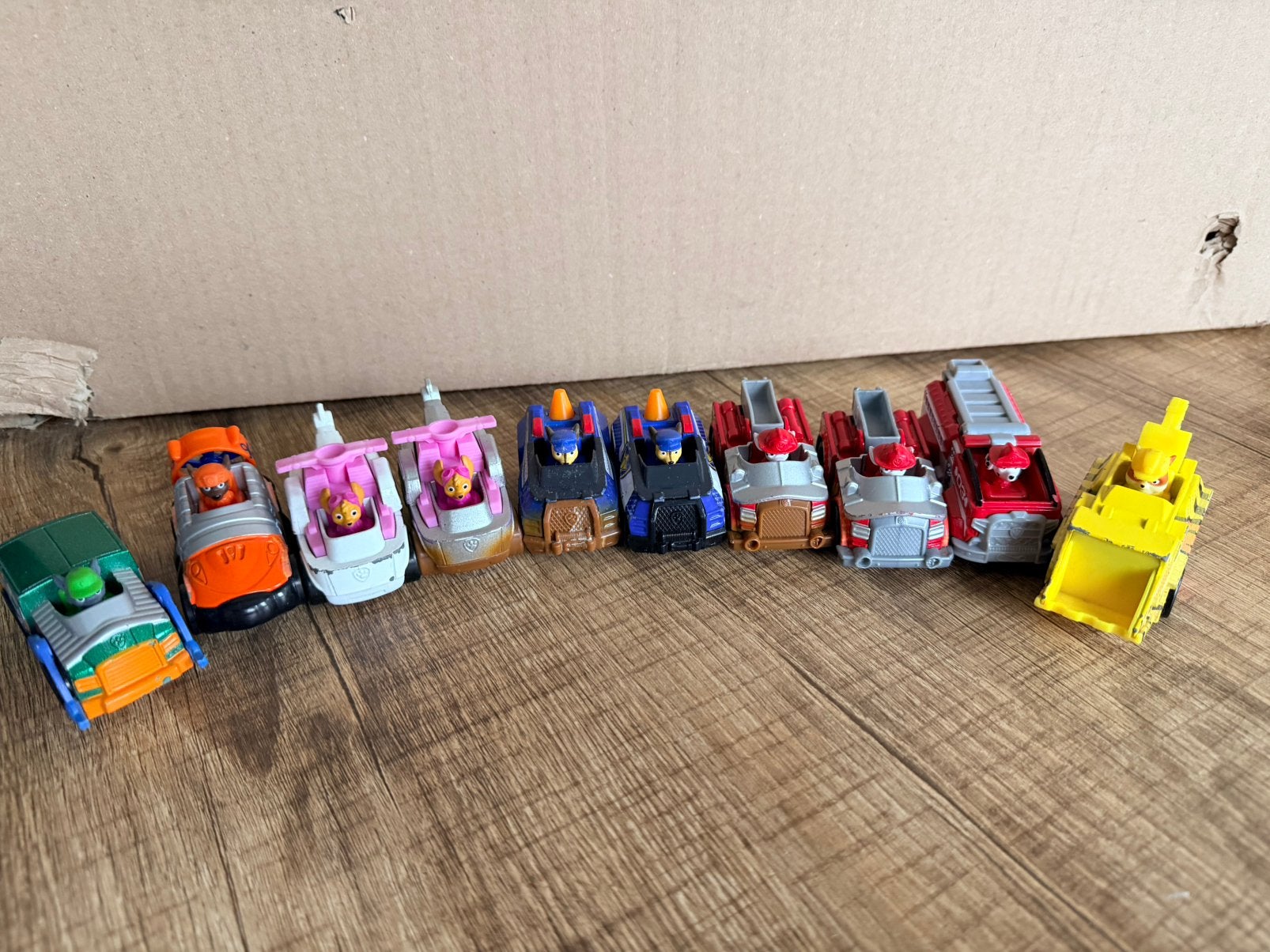 Paw patrol metalen auto’tjes, Ophalen, Zo goed als nieuw