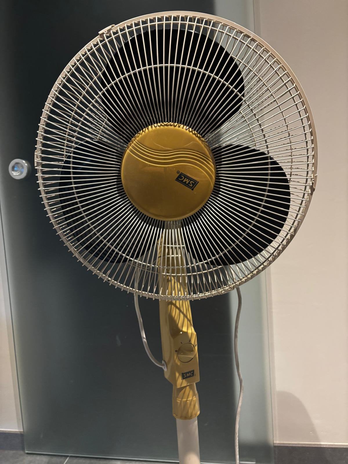 Ventilateur sur pied de 16 pouces, 3 positions, Electroménager, Enlèvement, Utilisé, Ventilateur de trépied