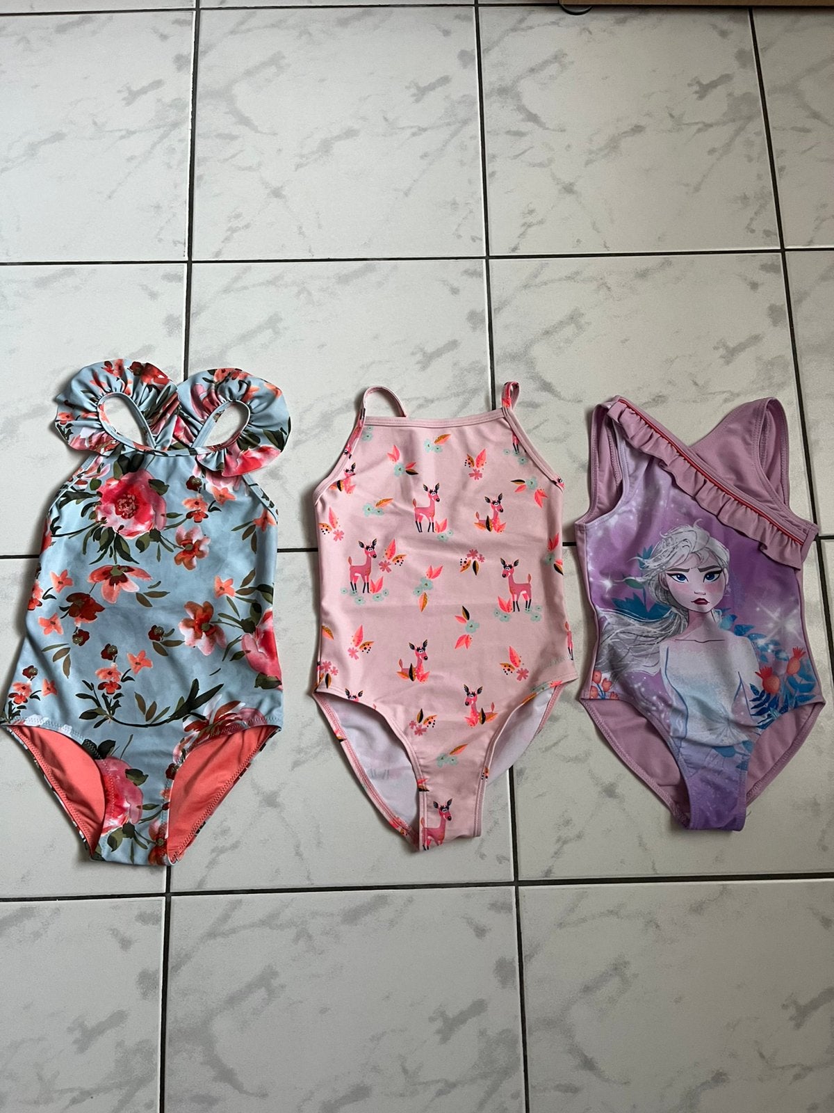 Kinderkleding maat 98 en 104, Ophalen, Zo goed als nieuw