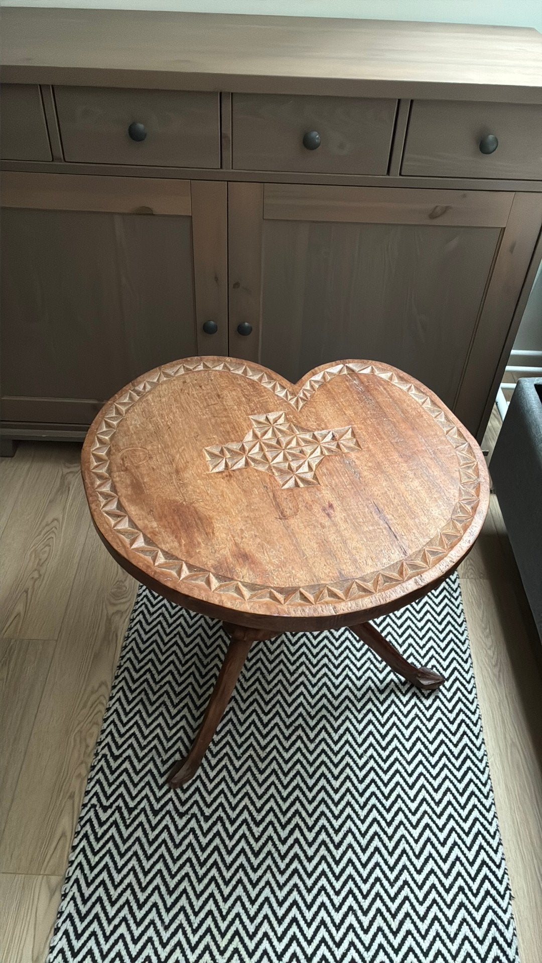 Table d'appoint artisanale, 55 à 75 cm, 45 à 60 cm, Enlèvement, Utilisé