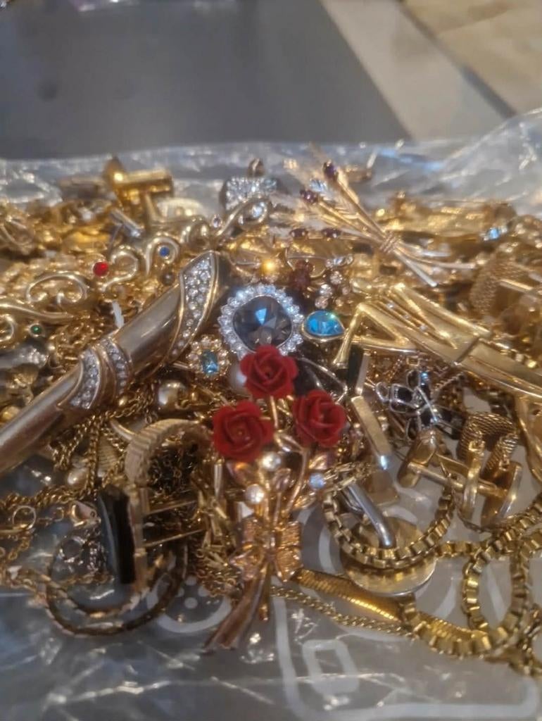 Bijoux ancien, et de fantaisie il y a du plaqué aussi., Bijoux, Sacs & Beauté, Enlèvement