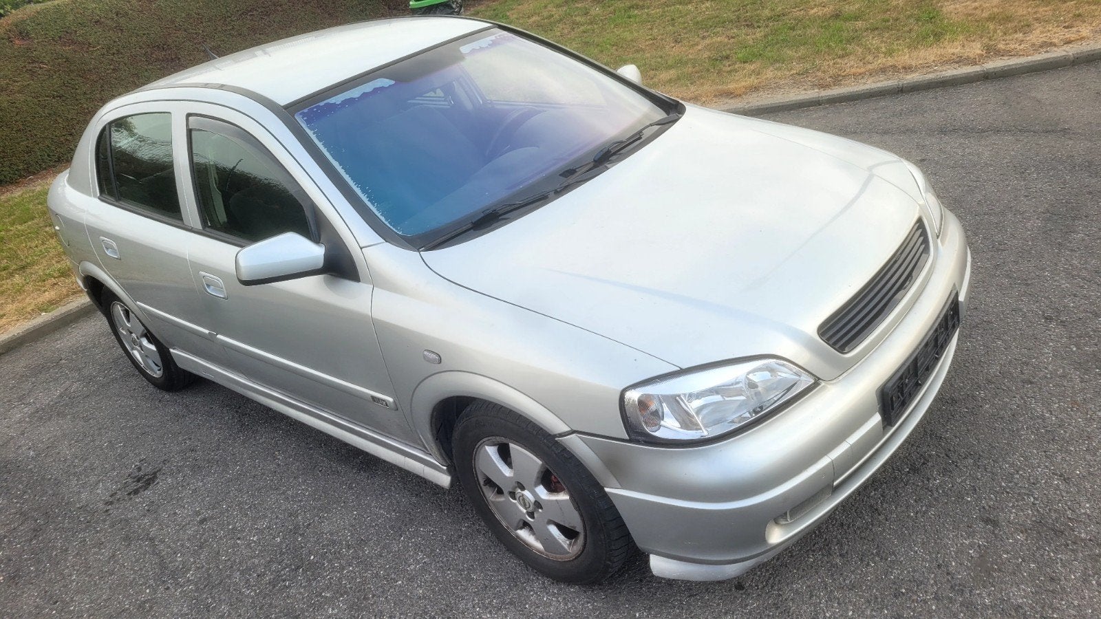 OPEL ASTRA 04+1.4ES+CTOK+DEMANDE D'IMMATRICULATION À 1199EU, Autos, Opel, Argent ou Gris, Achat, Entreprise, Boîte manuelle