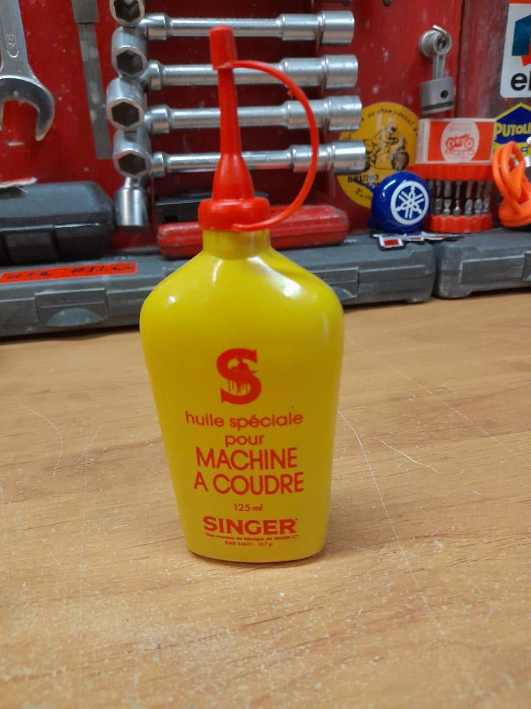 Oude lege Singer-naaimachine met oliekan, Antiek en Kunst, Antiek | Naaimachines, Verzenden