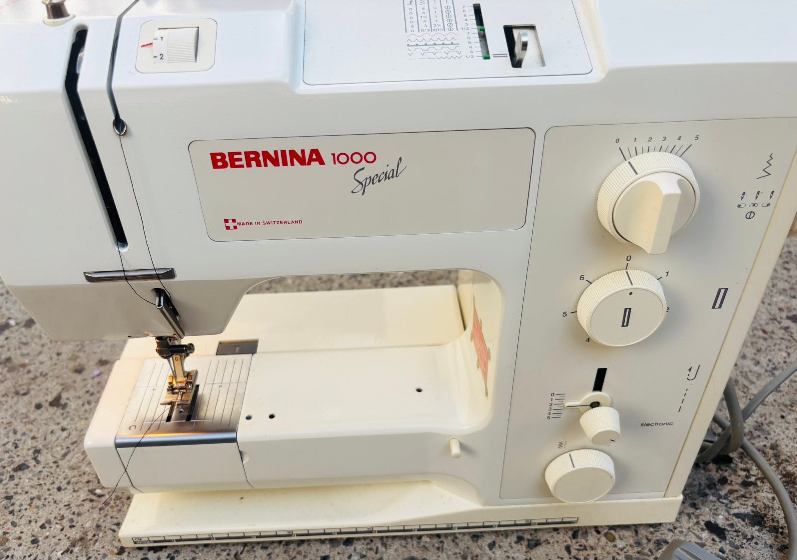 Machine à coudre Bernina 1000 Special, Hobby & Loisirs créatifs, Machines à coudre & Accessoires, Enlèvement, Utilisé, Machine à coudre