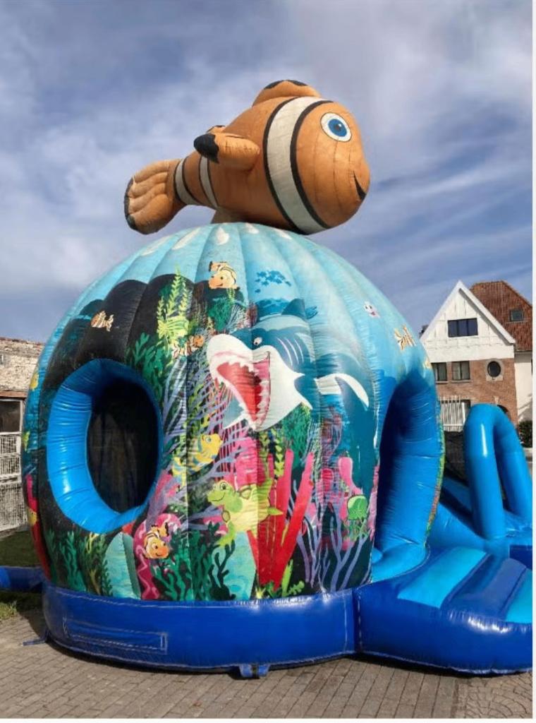 Grand château gonflable « Nemo » | 6 x 5 mètres |, Hobby & Loisirs créatifs, Articles de fête | Location, Utilisé, Enlèvement