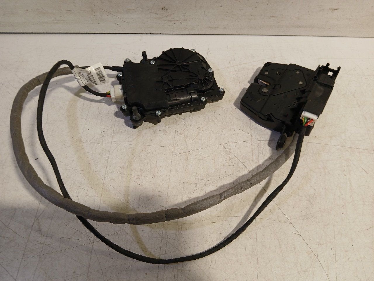 Slot mechaniek kofferdeksel achterklep elektrisch BMW 3 seri, Onderdelen@venauto.nl, Van der Ven Autorecycling B.V., Gebruikt