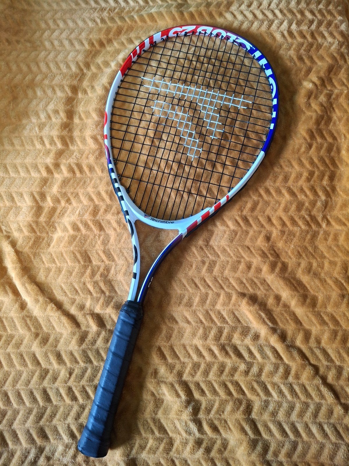 2 raquettes de tennis Technifibre T-fight 25 pouces enfants, Sports & Fitness, Tennis, Enlèvement