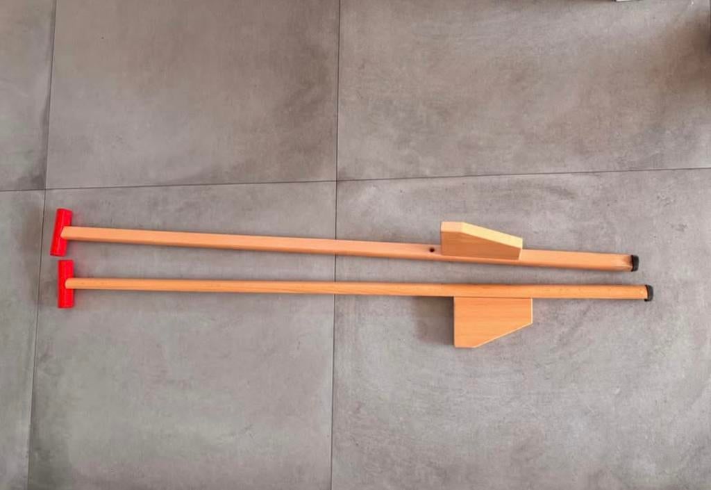 Echasse en bois goki 100 cm, Enlèvement, Comme neuf