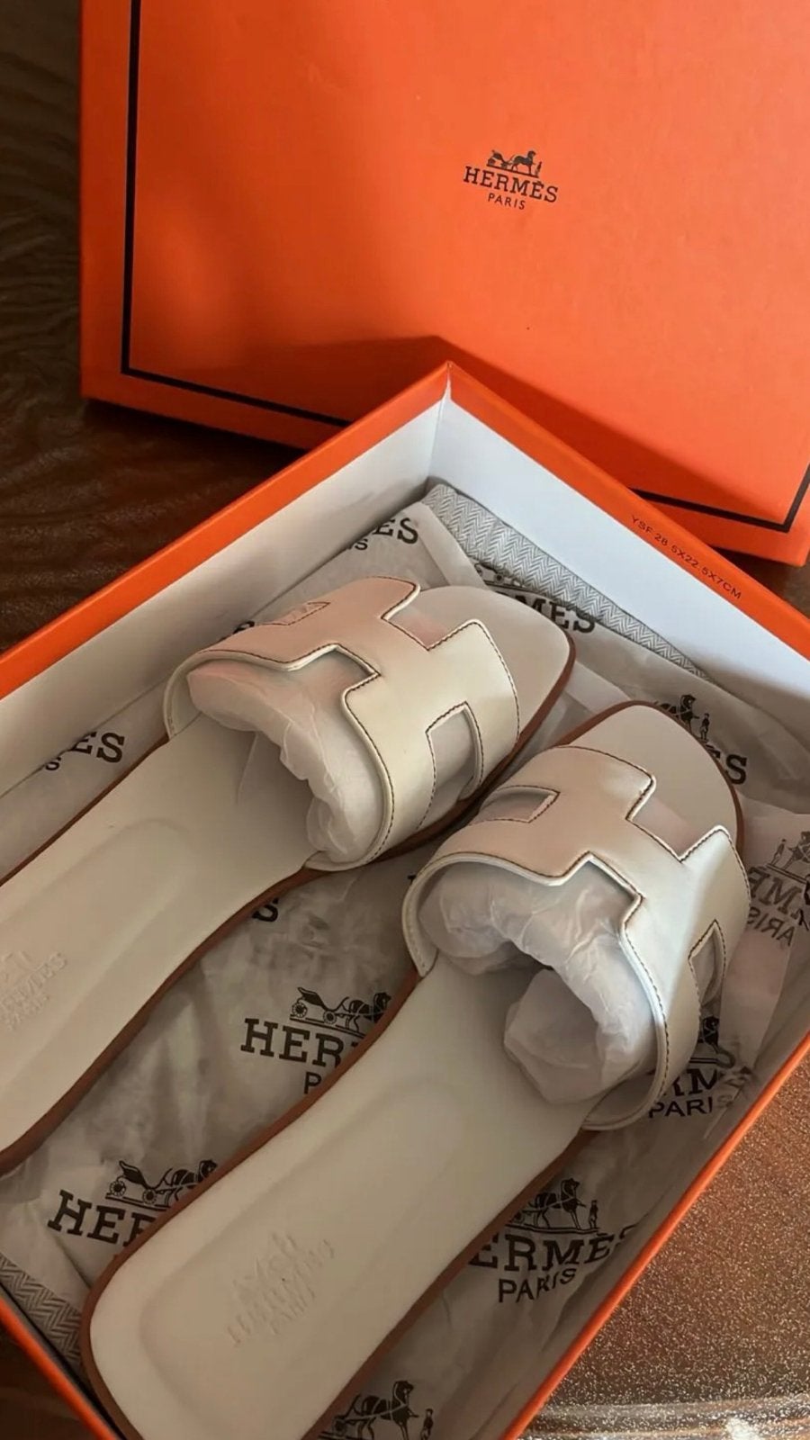 Witte Hermes oran slipper nieuw in zak, Ophalen, Nieuw, Wit, Slippers