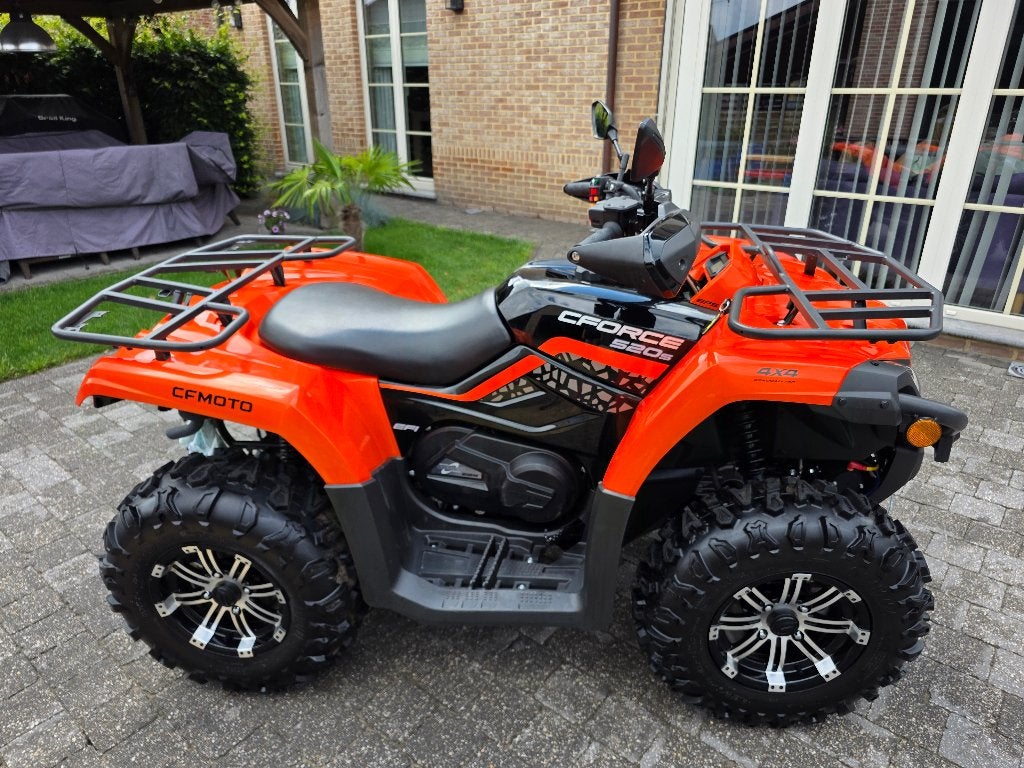 Quad  cfmoto c force 520s nieuwstaat  300km!!!, Motoren, 1 cilinder, 12 t/m 35 kW, 500 cc