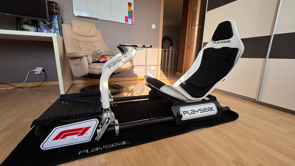 Playseat Formula Instinct F1 Edition + Playseat Vloermat XL, Games en Spelcomputers, Games | Overige, 1 speler, Ophalen of Verzenden