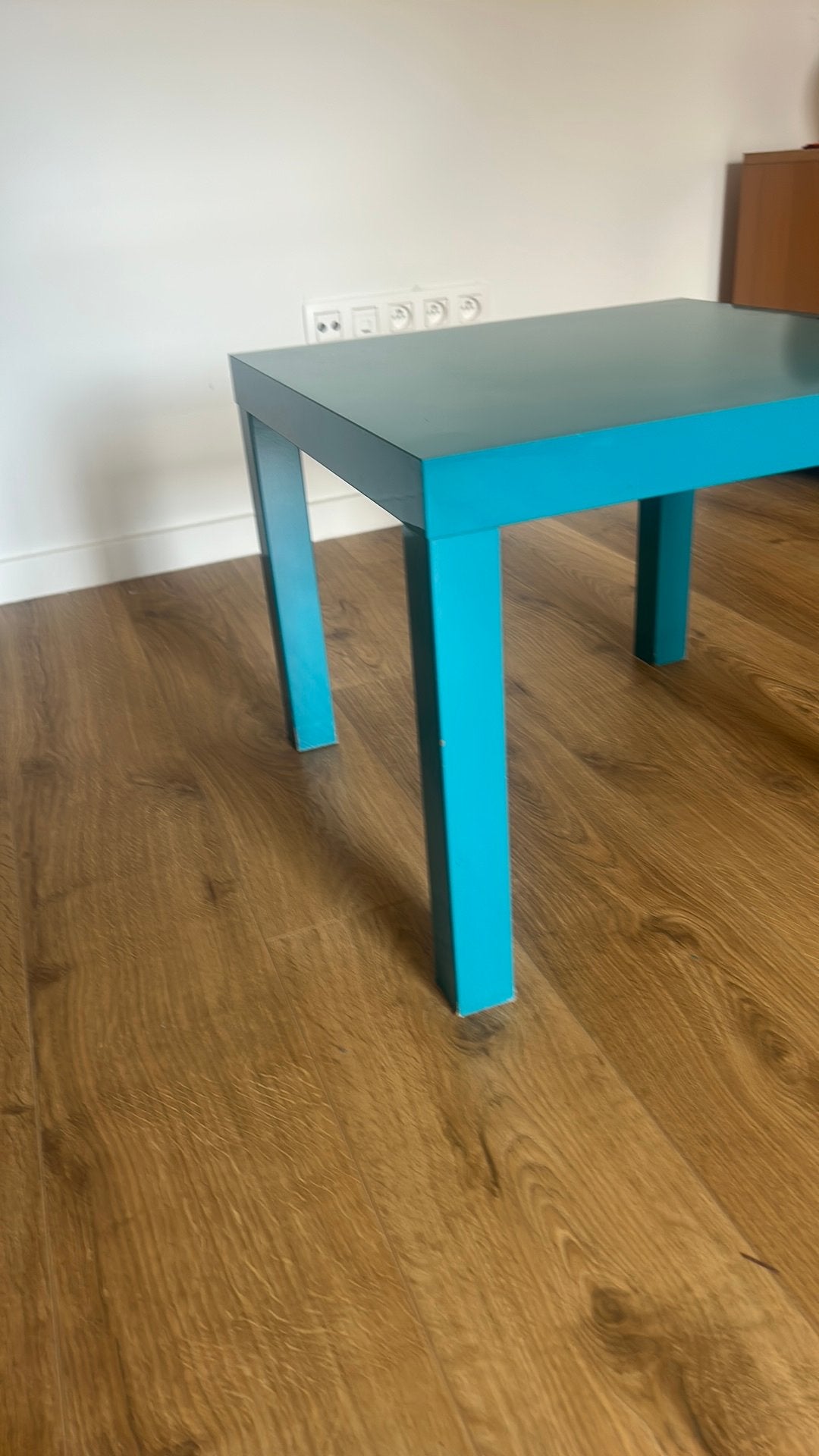 Kleine tafeltje van ikea kleur turquoise, Enlèvement ou Envoi, Comme neuf