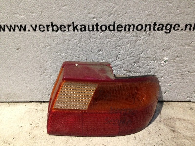ACHTERLICHT RECHTS Ford Mondeo I (93bg13a602 aa), Gebruikt, Henry-Ford-Straße  1
50735  Köln, DE, Ford-Werke GmbH, Kunden@ford.com