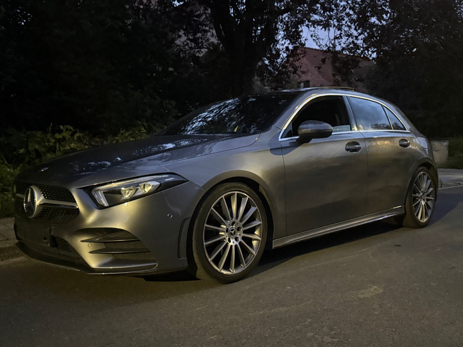 Mercedes Classe A180 essence pack AMG 2021 95000km, Enlèvement