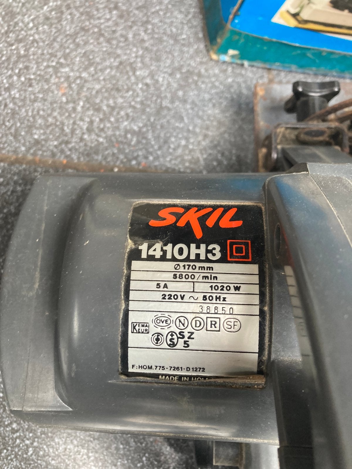 Scie circulaire Skil, 600 à 1200 watts, 30 à 70 mm, Comme neuf, Enlèvement