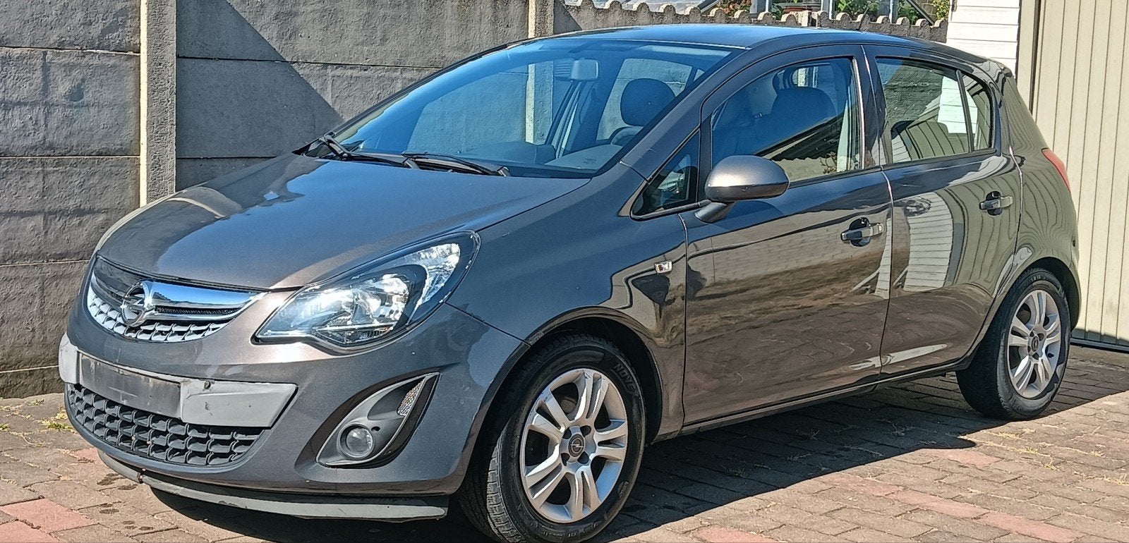 La voiture Opel Corsa 1.3 Diesel Euro5B a été approuvée pour, Autos, Achat, Boîte manuelle, Noir, 5 portes