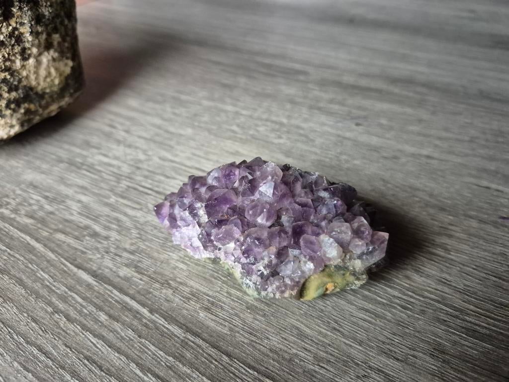 Amethist 6cm, Handtassen en Accessoires, Edelstenen, Ophalen