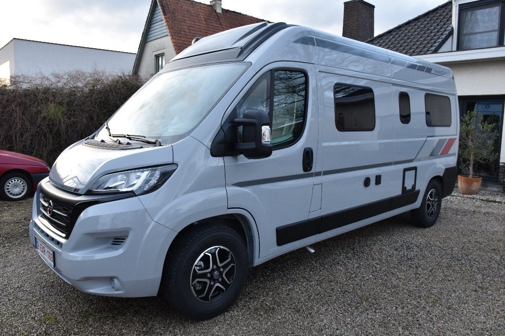 Camping-car LMC Innovan-16600 km-€61,000,-excl.TVA-1er propr, Caravanes & Camping, Camping-cars, 5 à 6 mètres, Fiat, 5 à 6 mètres