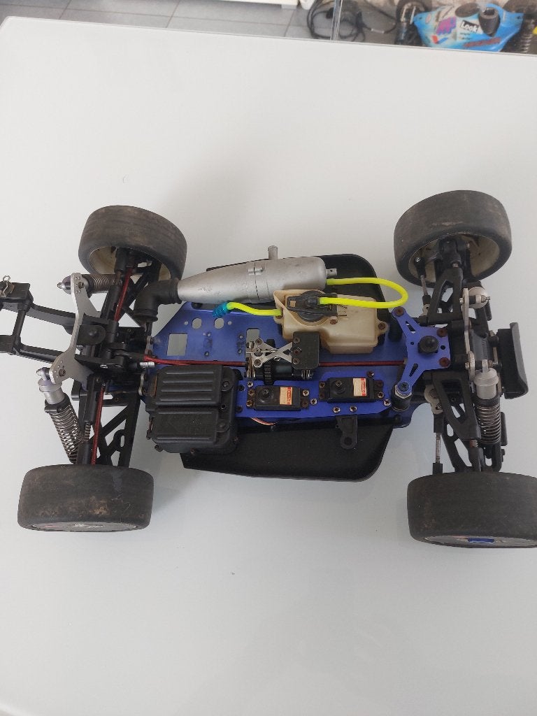 Vendu !  Pieces Kyosho inferno, Autres types, Échelle 1:8, Voiture off road, Enlèvement
