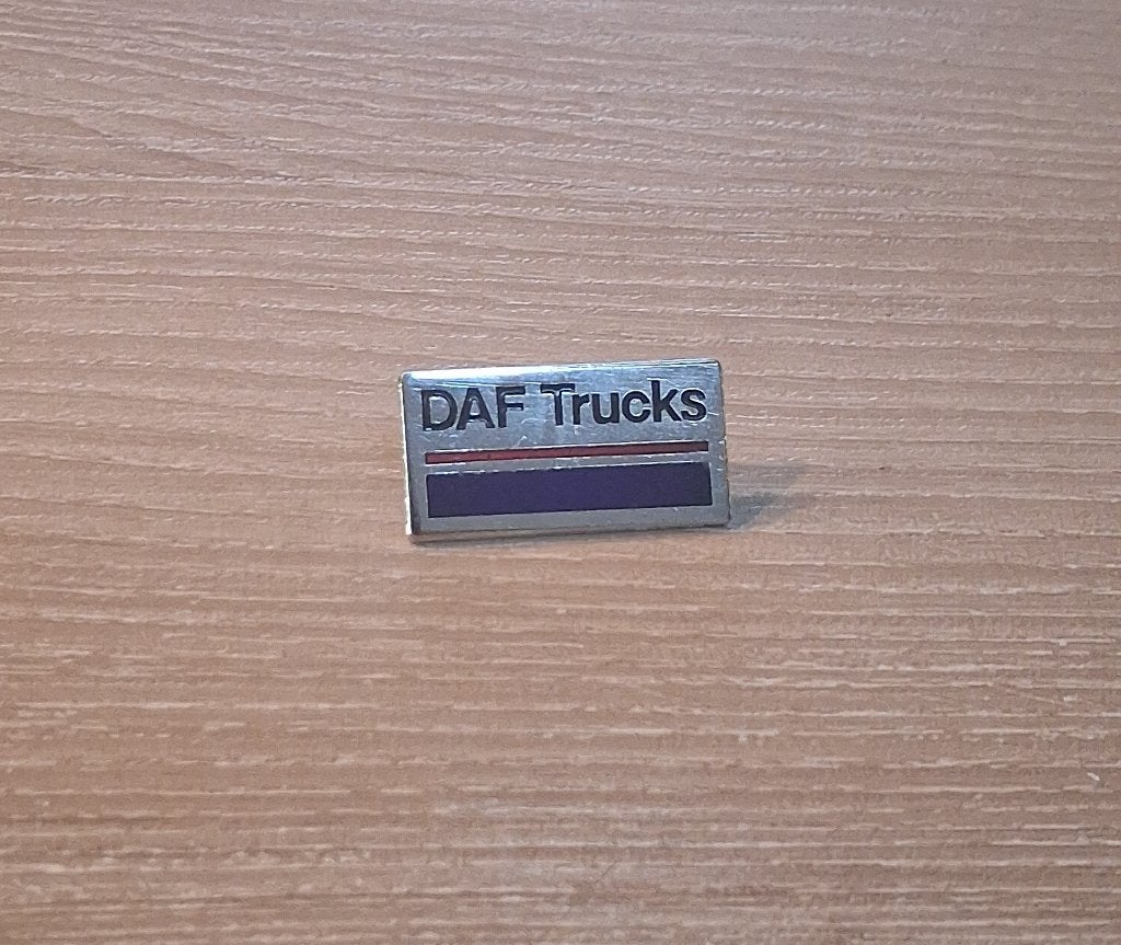 PIN - DAF TRUCKS - TRUCK - CAMION, Envoi, Utilisé, Transport, Insigne ou Pin's