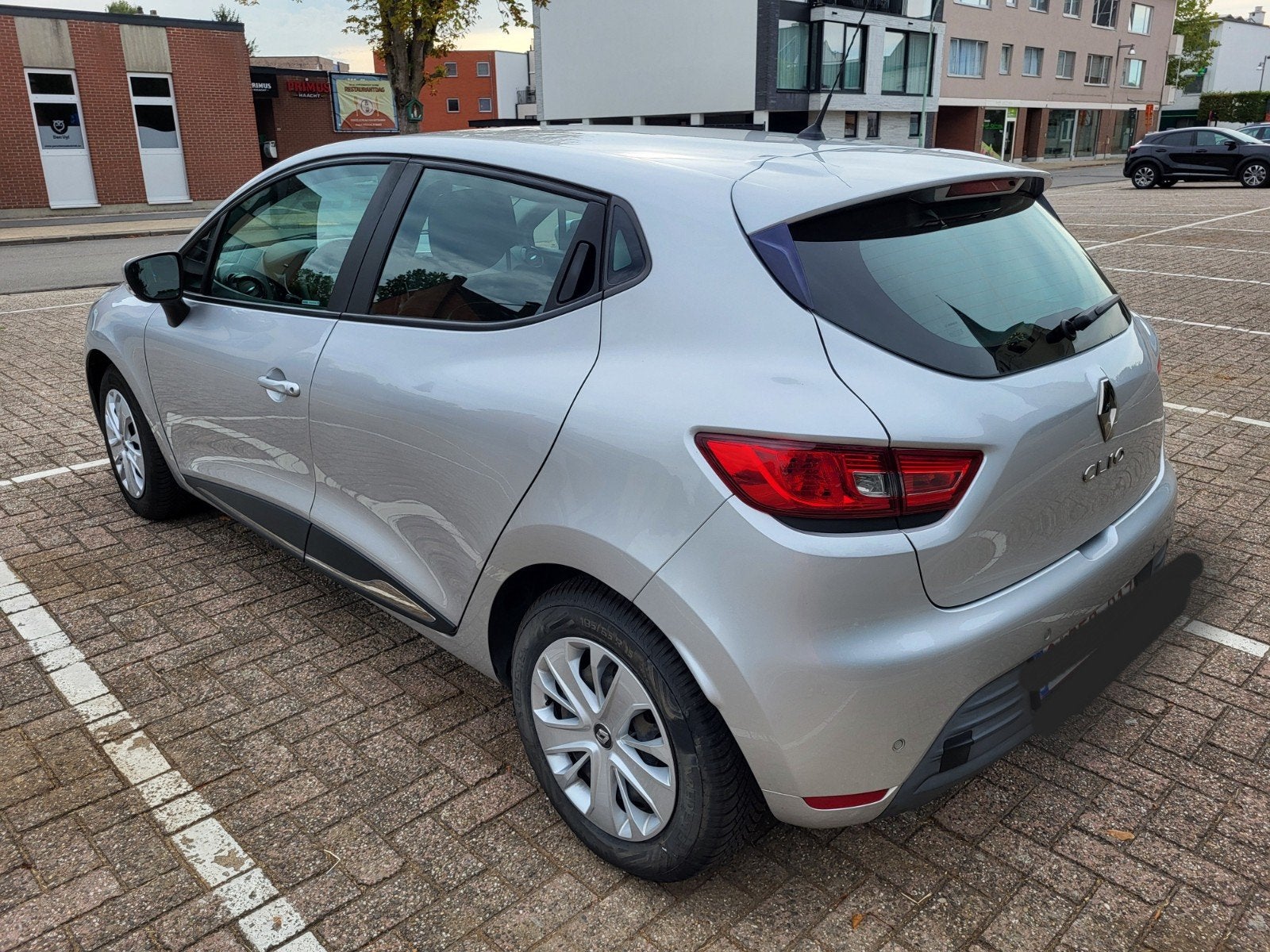 Renault Clio 2018 • 91k km • Zeer nette staat, Auto's, Voorwielaandrijving, 898 cc, Stof, Euro 6