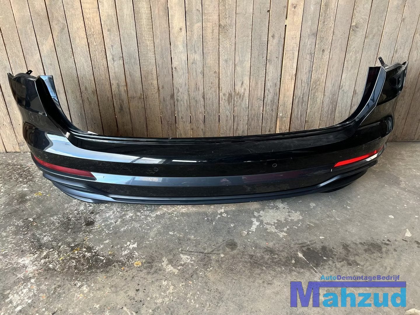 AUDI Q3 F3B Zwart achterbumper 2018+, Gebruikt, AUDI AG, Auto-Union-Strasse 1
85045  Ingolstadt, DE, Audi