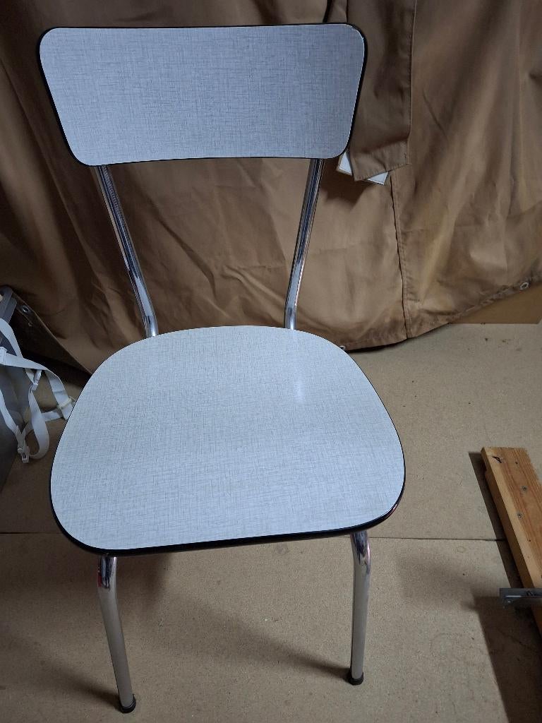 formica stoelen, Enlèvement
