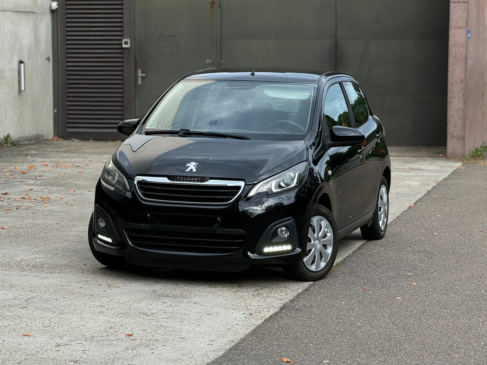 Peugeot 108 1.0i Airco-LED-67,150 km - Voiture propre, Autos, Euro 5, 998 cm³, Electronic Stability Program (ESP), Noir