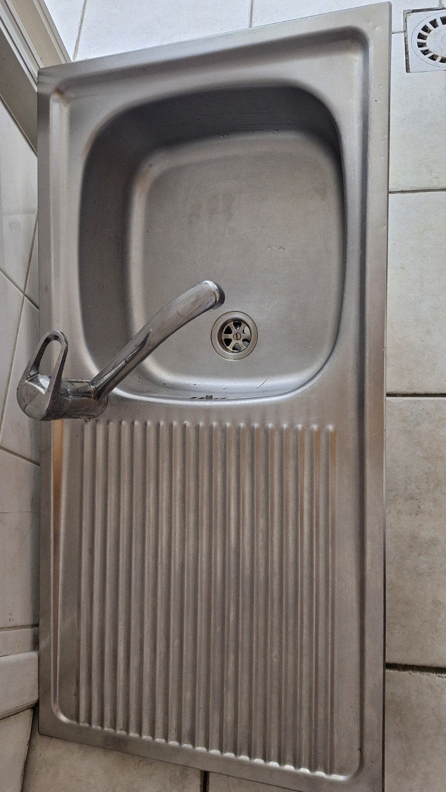 Evier inox encastrable 86x43x12 cm avec robinet mitigeur, Enlèvement