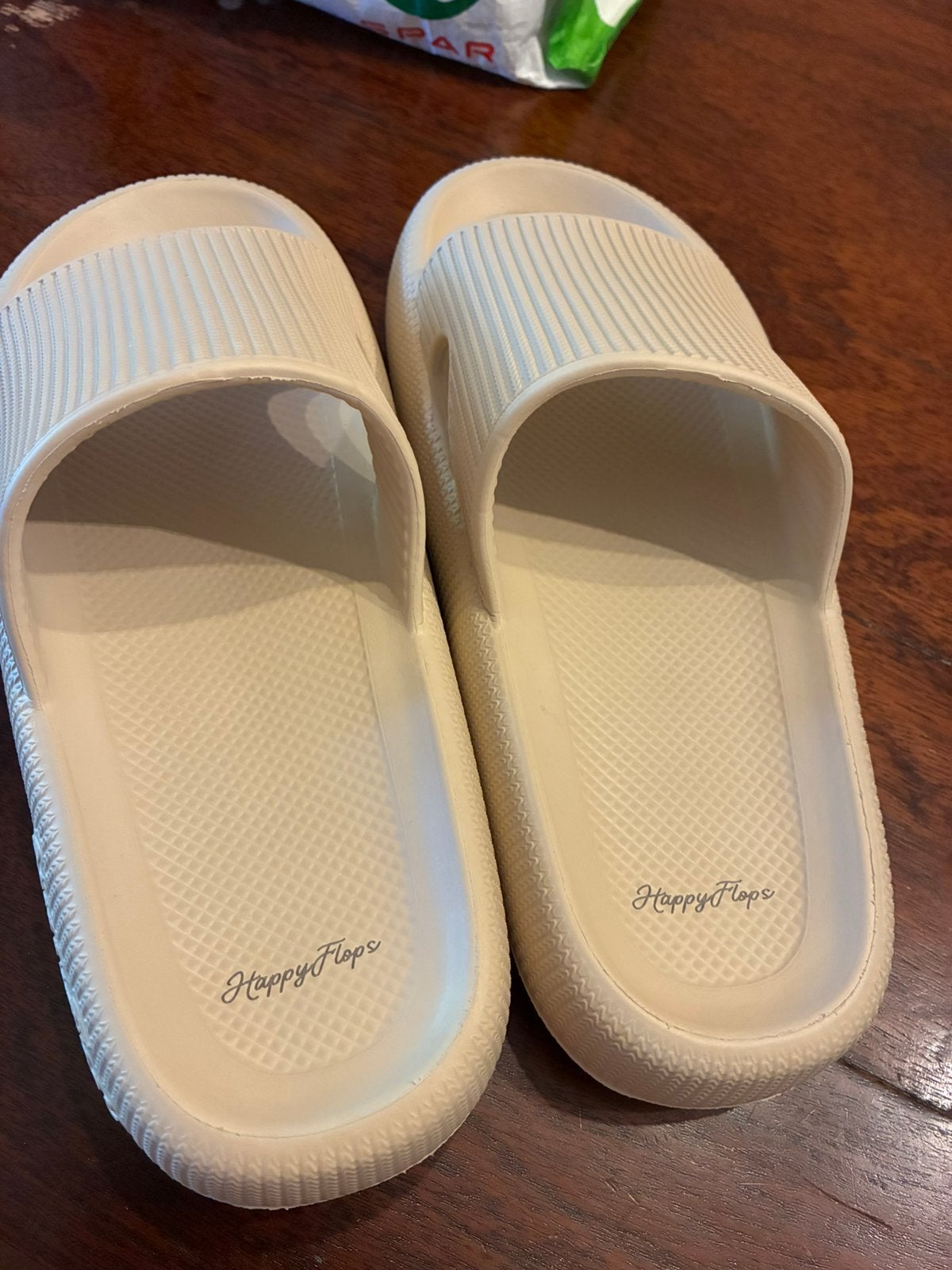 Happyflops splinternieuw ! weg wegens te groot !, Kleding | Heren, Schoenen, Ophalen of Verzenden, Nieuw, Overige kleuren, Slippers