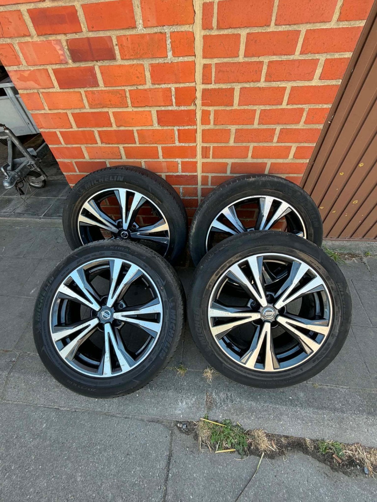 Jantes Nissan avec pneus Michelin, Enlèvement, 18 pouces, Pneu(s)