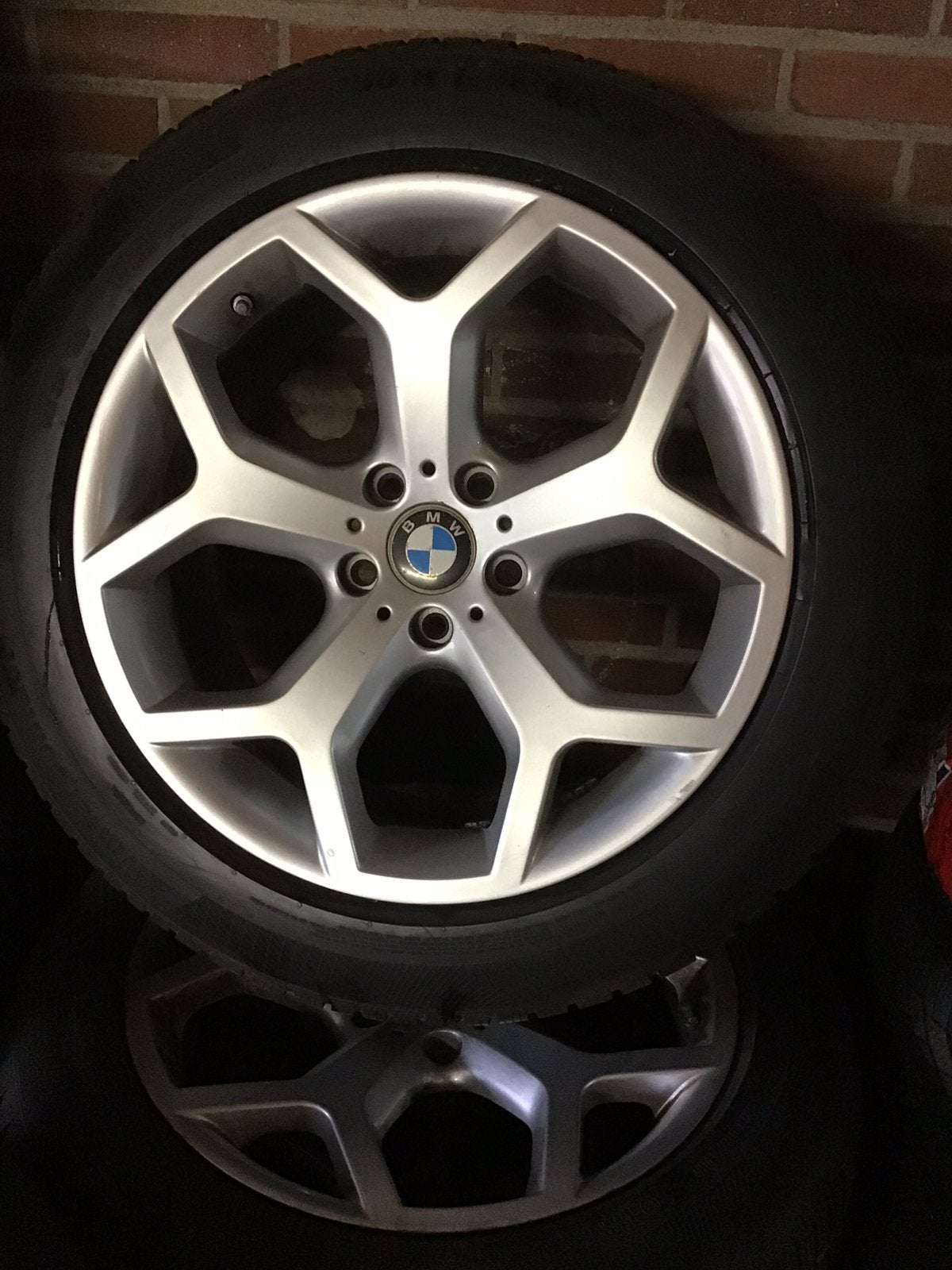 Pneus d'hiver Bmw X5 19 pouces sur jantes, Autos : Pièces & Accessoires, Pneus et Jantes, Pneus hiver, 255 mm, Véhicule de tourisme