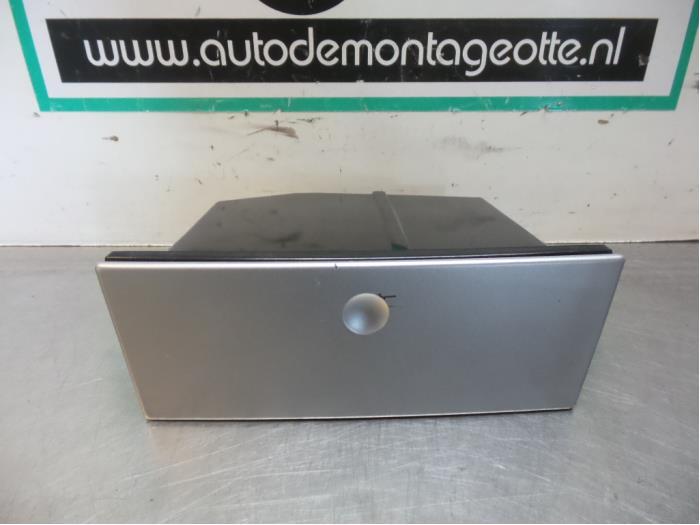 Opbergvak van een Opel Meriva (Meriva 03-), Auto-onderdelen, Interieur en Bekleding, Gebruikt, -, -, Opel