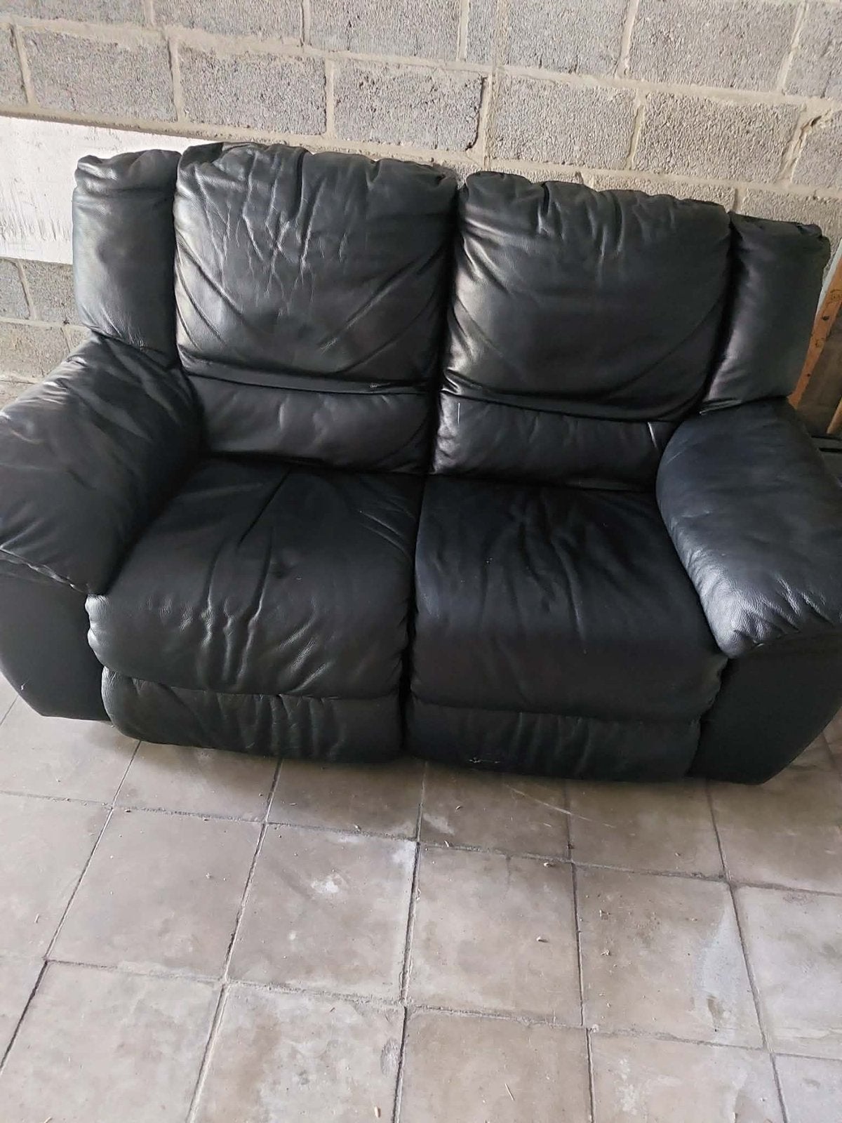 Lederen salon met 2 relaxen, Huis en Inrichting, Ophalen, Zo goed als nieuw