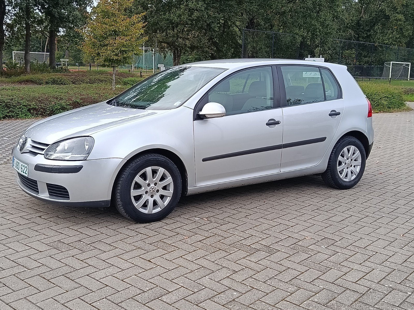 Golf 5 Sport 1.6Cc/ 85 kw/ Benzine/ trekhaak / CarPlay, 1590 cc, Bedrijf, Handgeschakeld, 5 deurs